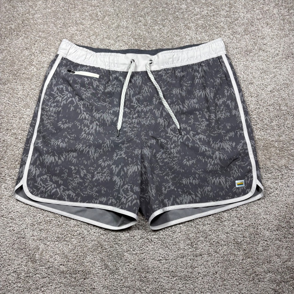 Vuori Banks Short Mens XL Charcoal Grey Tropical Print 5 Inseam V366 Activewear